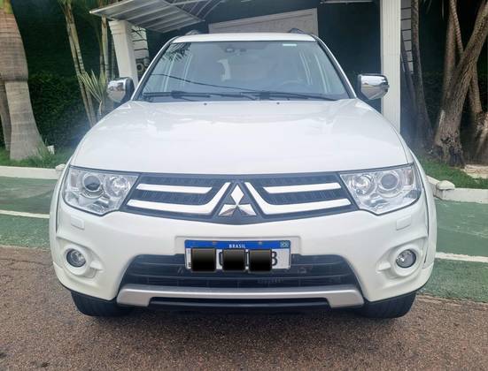MITSUBISHI PAJERO 3.5 HPE 4X4 7 LUGARES V6 24V FLEX 4P AUTOMÁTICO